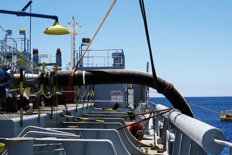 Offshore oil and gas transfer hose assemblies for marine, refinery, and industrial fluid transfer operations