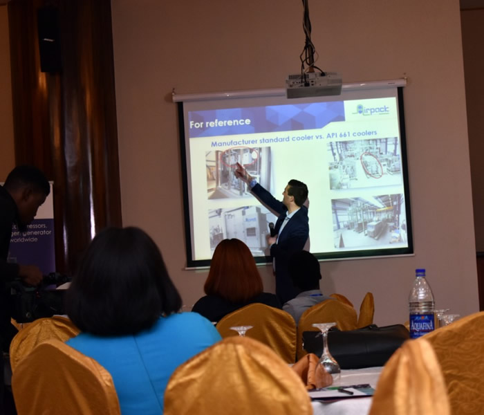 Technical presentation during the Fairtex and Airpack seminar