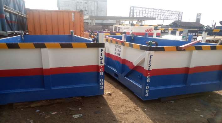 Offshore cargo baskets used for lifting and transporting equipment on offshore platforms and vessels